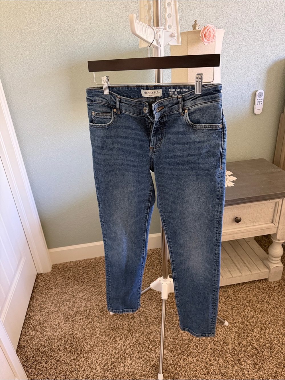 Marc O'Polo Women's Cropped Mid-Rise Jeans in Blue Wash